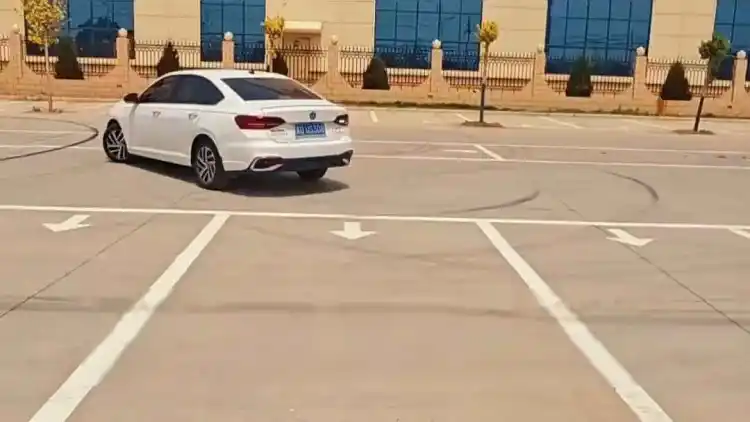Reverse parking — easier than you think!
